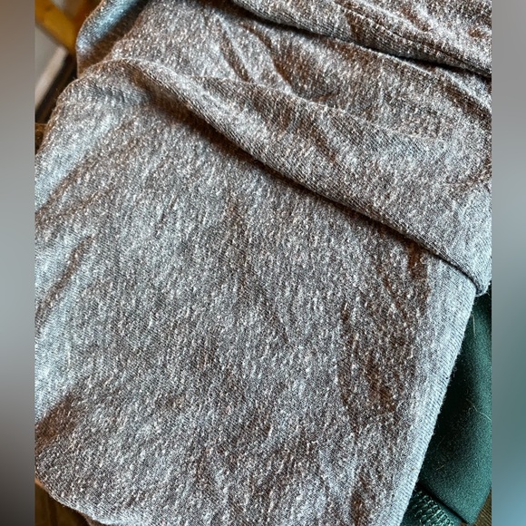 🩵good hYOUman Tank Top Size L. ✨3 FOR $20✨ - Picture 3 of 4